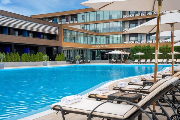 Sky Blue Hotel & Spa